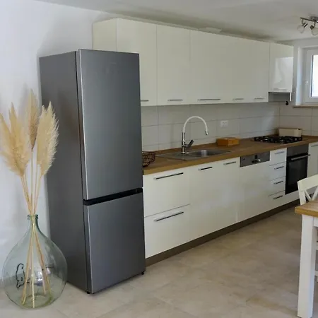 With Parking Space - 24293 Poreč